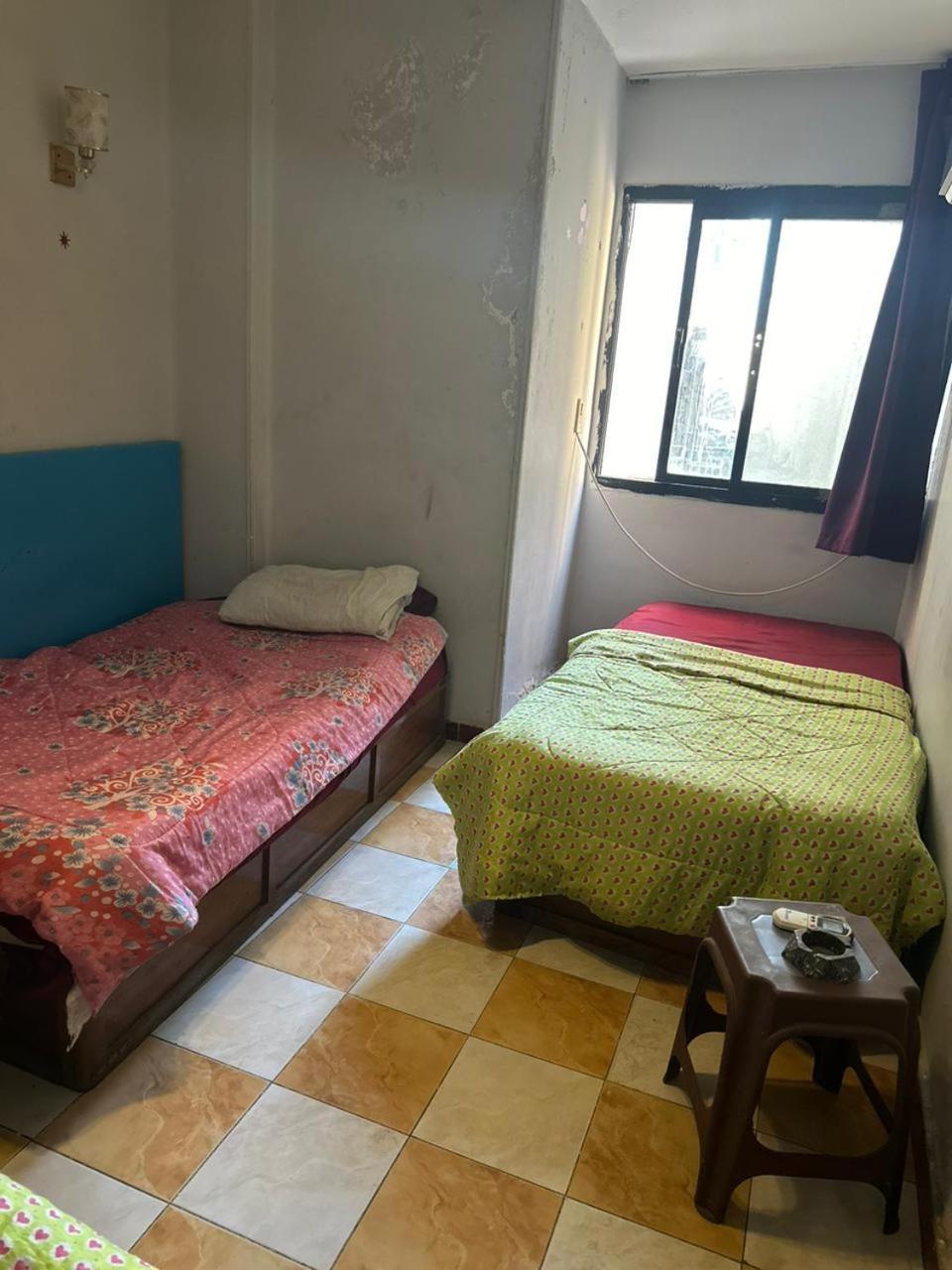 Oasis Hostal *